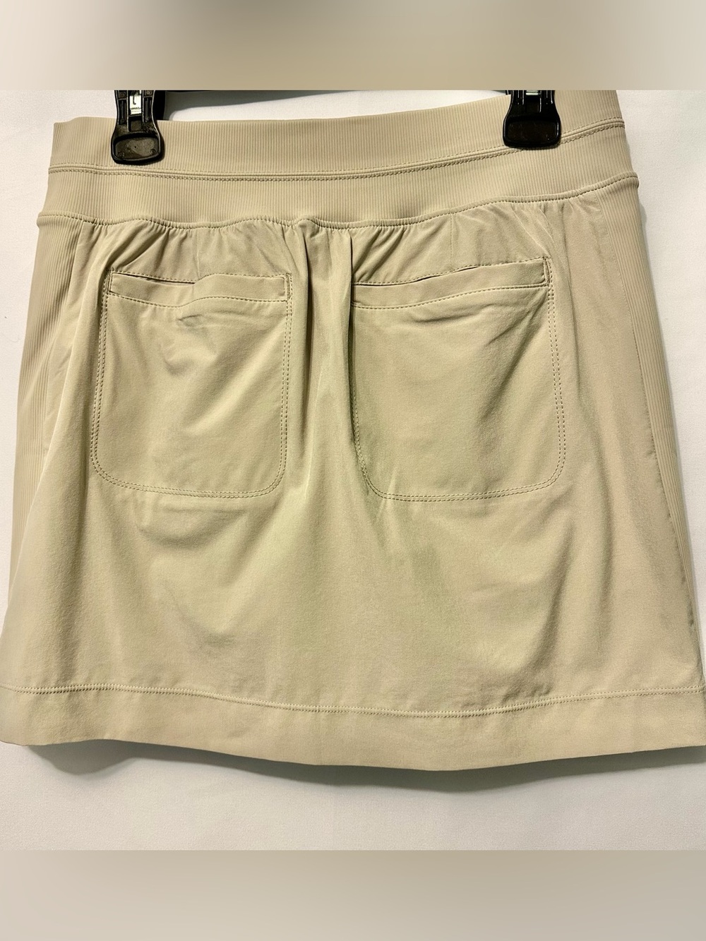 Athleta Skort Beige Pull On Elastic Pockets Womens Size 8 Elastic - Picture 2 of 11